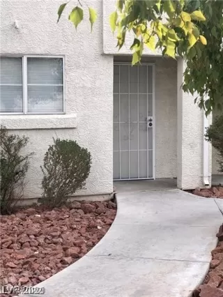 Photo #2: 2434502 Listing