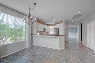 Photo #1: 2434506 Listing 