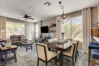 Photo #2: 2434506 Listing 