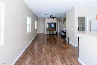 Photo #3: 2434512 Listing