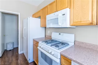 Photo #6: 2434512 Listing