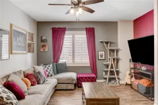 Photo #2: 2434515 Listing 