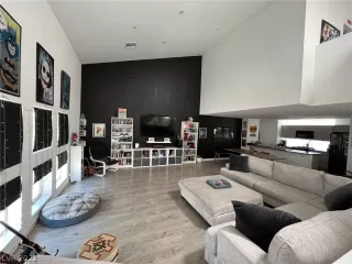 Photo #2: 2434621 Listing