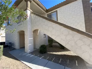 Photo #1: 2434634 Listing