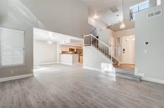 Photo #6: 2434670 Listing 