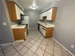 Photo #3: 2434681 Listing 