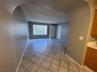 Photo #4: 2434681 Listing 