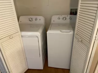 Photo #6: 2434725 Listing 