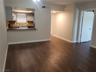 Photo #2: 2434731 Listing 