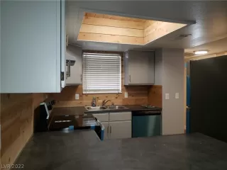 Photo #3: 2434731 Listing 