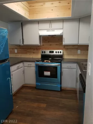 Photo #4: 2434731 Listing 