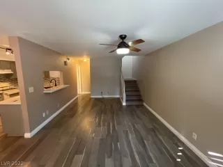 Photo #3: 2434743 Listing 