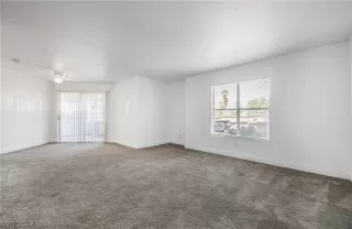 Photo #4: 2434786 Listing 