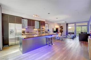 Photo #2: 2434823 Listing 