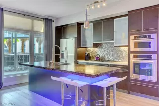 Photo #6: 2434823 Listing 