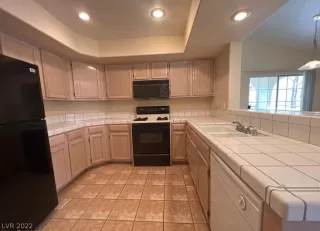 Photo #2: 2434830 Listing