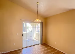 Photo #3: 2434830 Listing