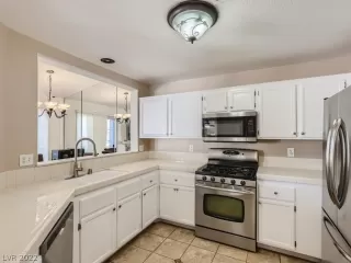 Photo #2: 2434845 Listing 