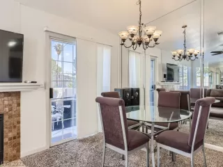 Photo #4: 2434845 Listing 