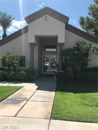 Photo #2: 2434908 Listing