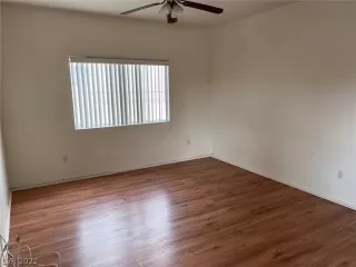 Photo #6: 2434908 Listing