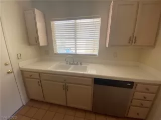 Photo #4: 2434922 Listing 