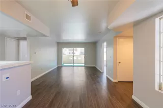 Photo #2: 2434937 Listing