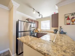 Photo #2: 2434991 Listing