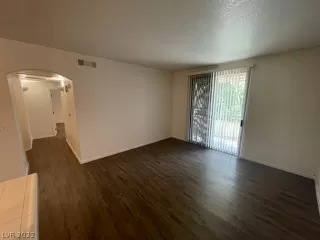 Photo #2: 2435003 Listing 