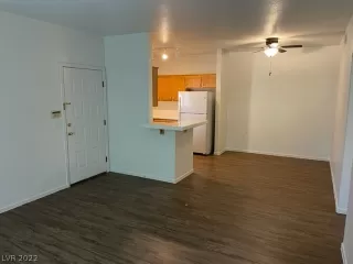 Photo #5: 2435003 Listing 