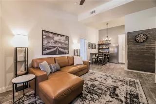 Photo #5: 2435017 Listing