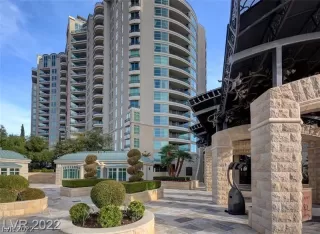 Photo #1: 2435047 Listing 