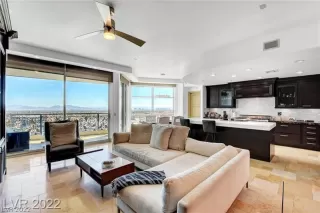 Photo #2: 2435047 Listing 