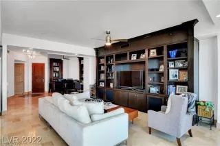 Photo #5: 2435047 Listing 