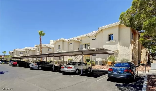 MLS: 2435112 Condo For Sale