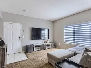 Photo #3: 2435119 Listing 