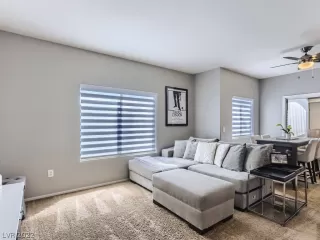 Photo #4: 2435119 Listing 