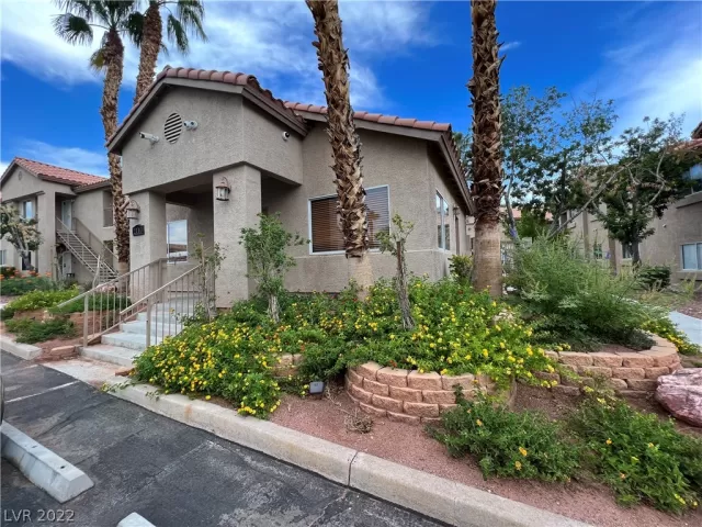 MLS: 2435122 Condo For Sale