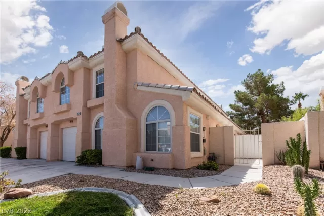 MLS: 2435151 Condo For Sale