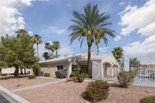 Photo #2: 2435151 Listing 