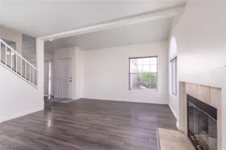 Photo #6: 2435151 Listing 