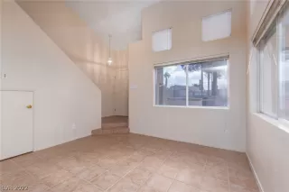 Photo #5: 2435161 Listing 