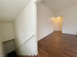 Photo #3: 2435164 Listing 