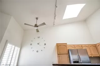 Photo #3: 2435167 Listing 