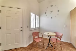 Photo #4: 2435167 Listing 