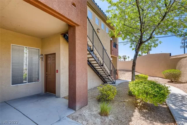 MLS: 2435194 Condo For Sale