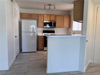 Photo #5: 2435250 Listing 