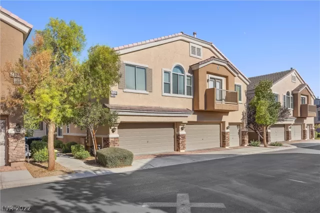 MLS: 2435252 Condo For Sale