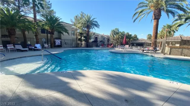 MLS: 2435276 Condo For Sale