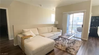 Photo #4: 2435276 Listing 